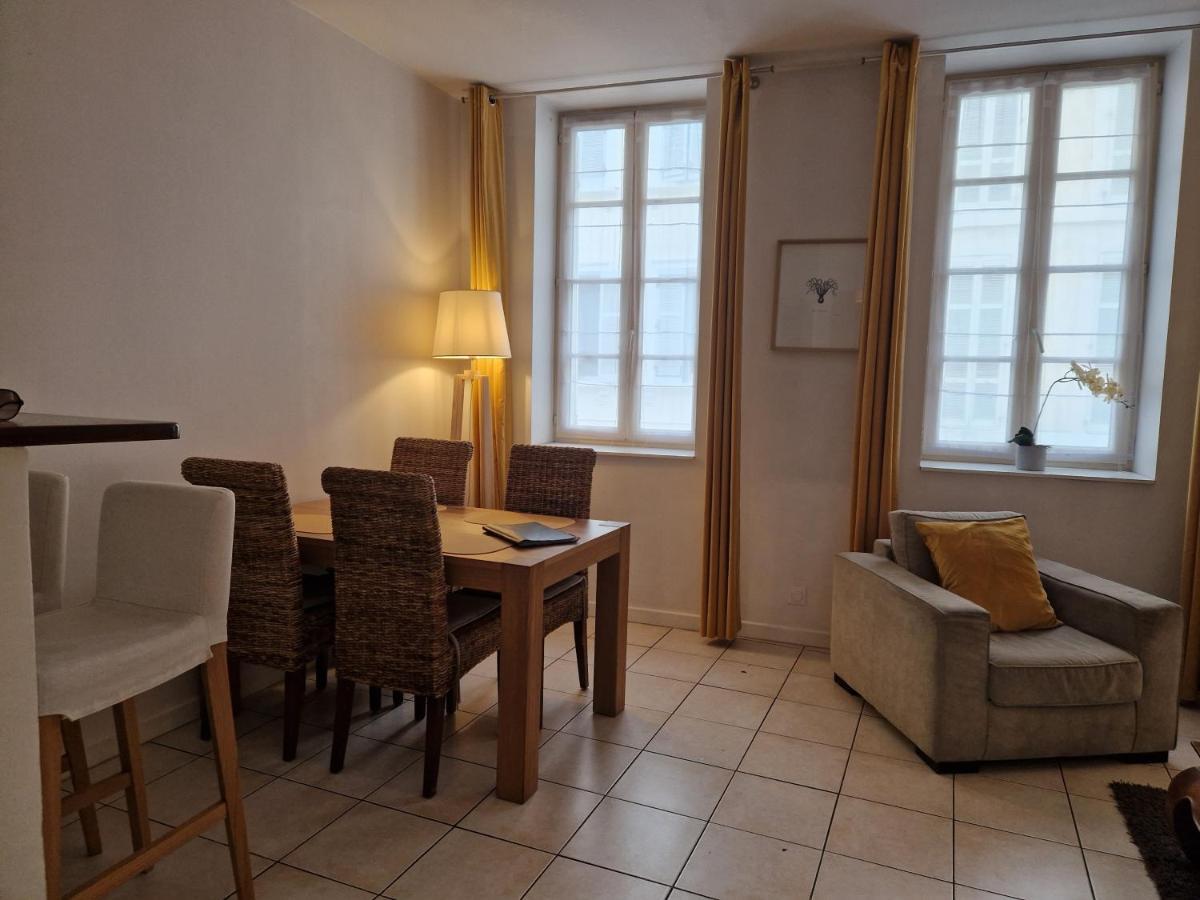 2 Pieces Dans Le Centre Avec Petite Terrasse 3*** Apartment Marseille Luaran gambar